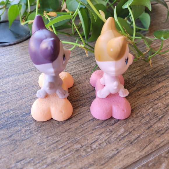 Littlest Pet Shop Mc Donald's 2010 Husky Lot LPS Collectible Replacement Figure - Picture 2 of 7